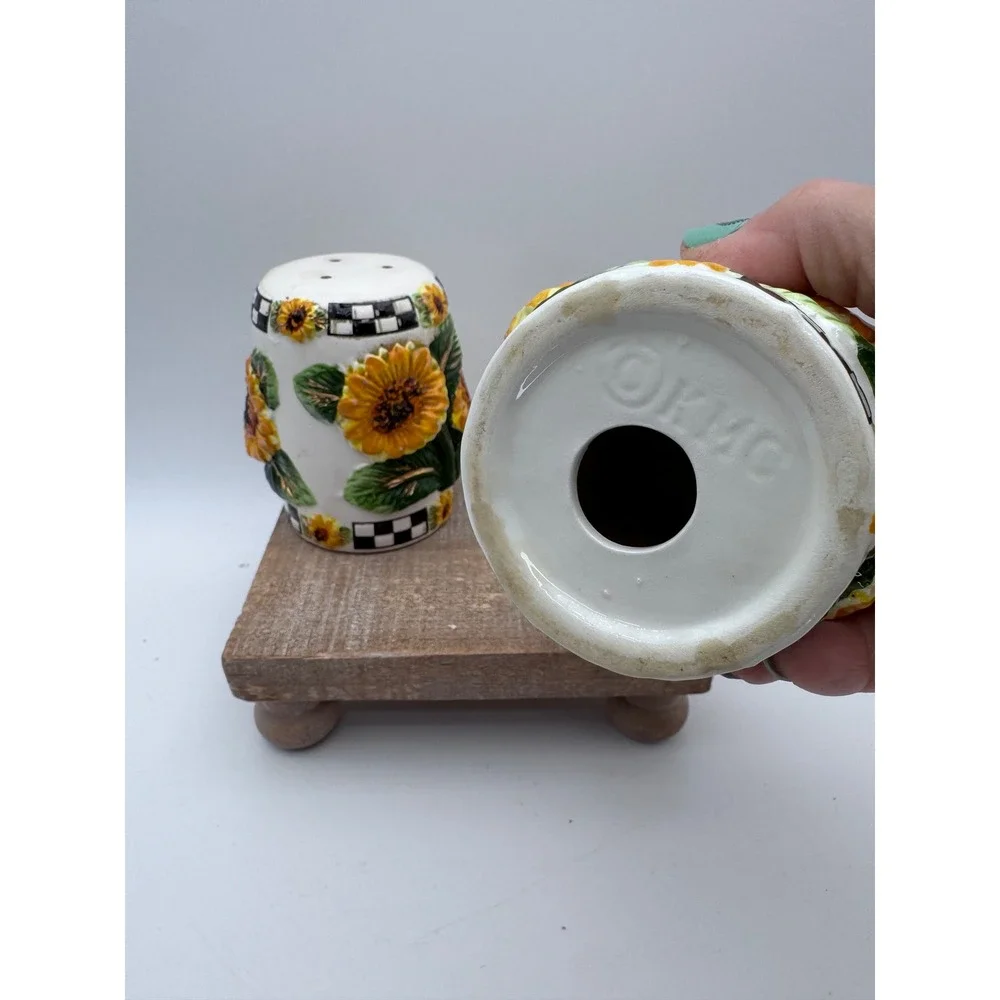 KMC Sunflower Salt and Pepper Shakers Set Ceramic Checkered Farmhouse Decor